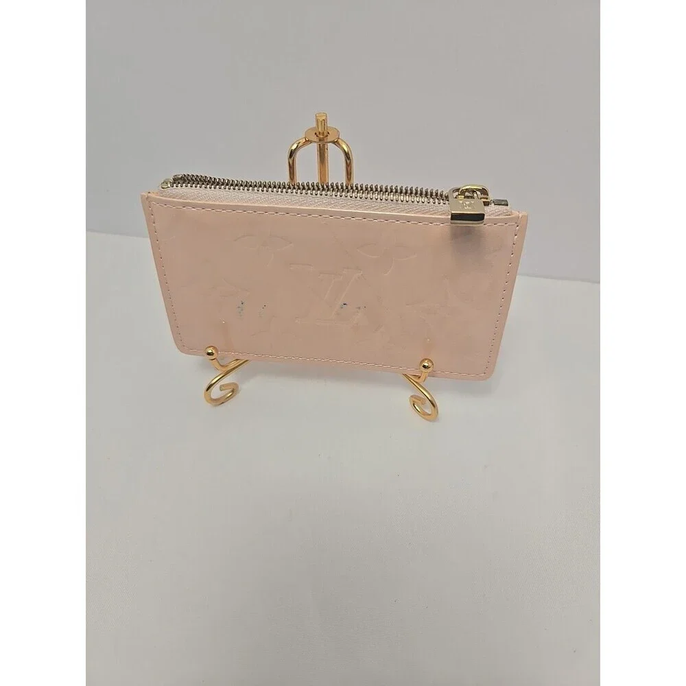 Louis Vuitton Pochette Clé Coin Case Purse Monogram Vernis Cream Beige